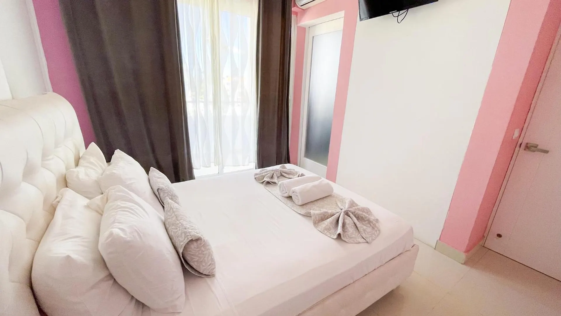 Dukassi Suites Hotel Rooms Beach Bavaro Wifi Parking Rooftop Pool & Spa Πούντα Κάνα 5*,