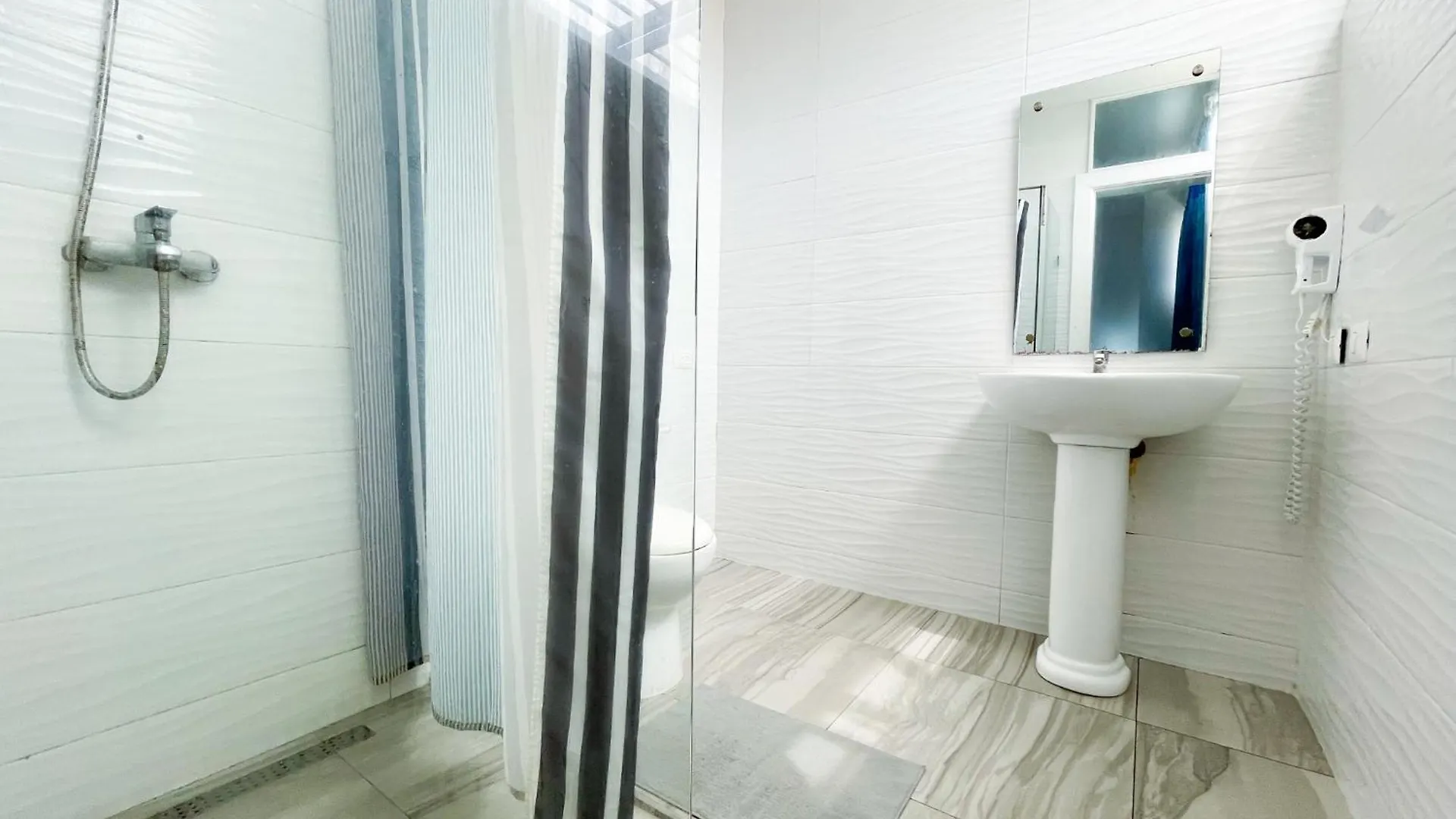 Dukassi Suites Hotel Rooms Beach Bavaro Wifi Parking Rooftop Pool & Spa Πούντα Κάνα 5*,